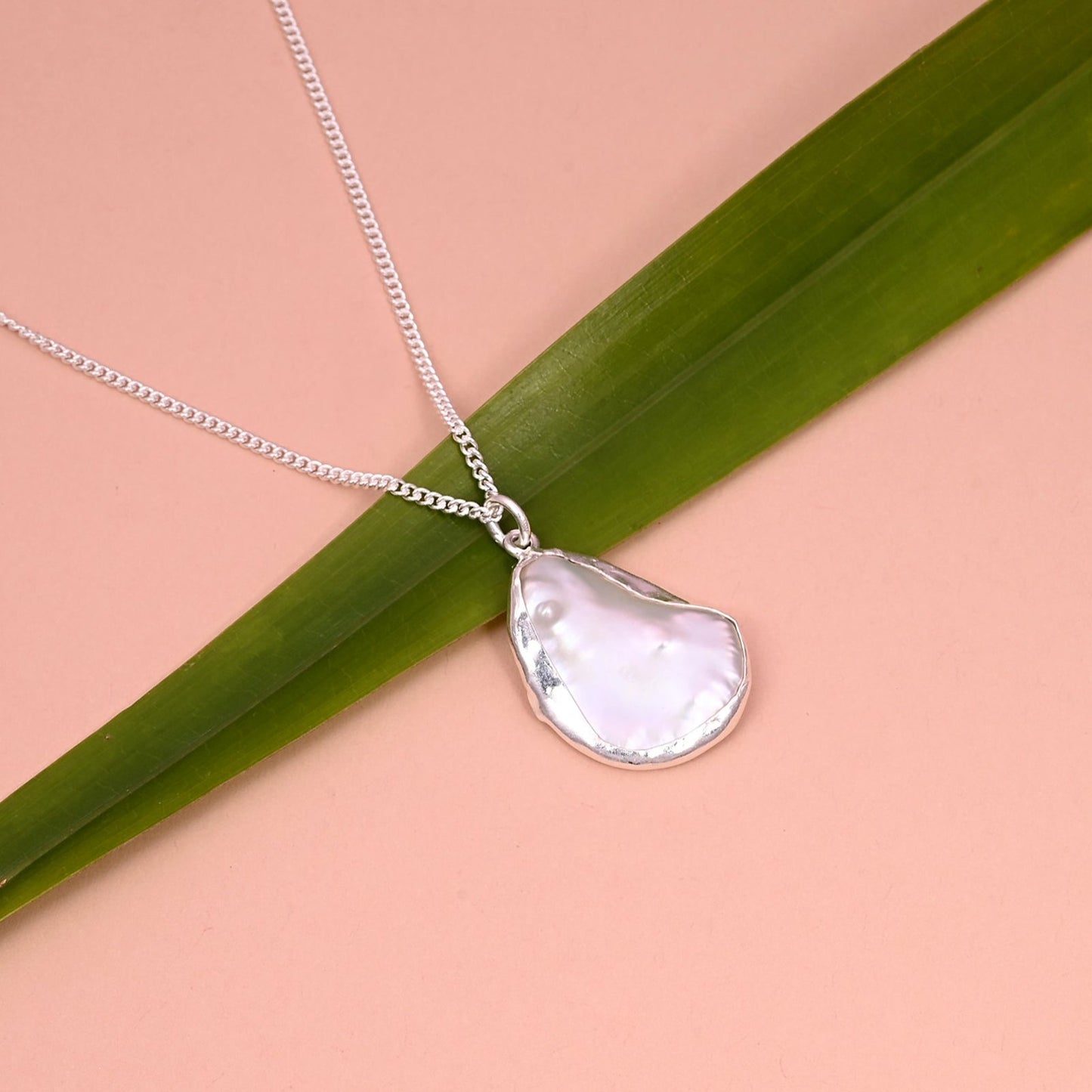 Pearl Pendant with Chain