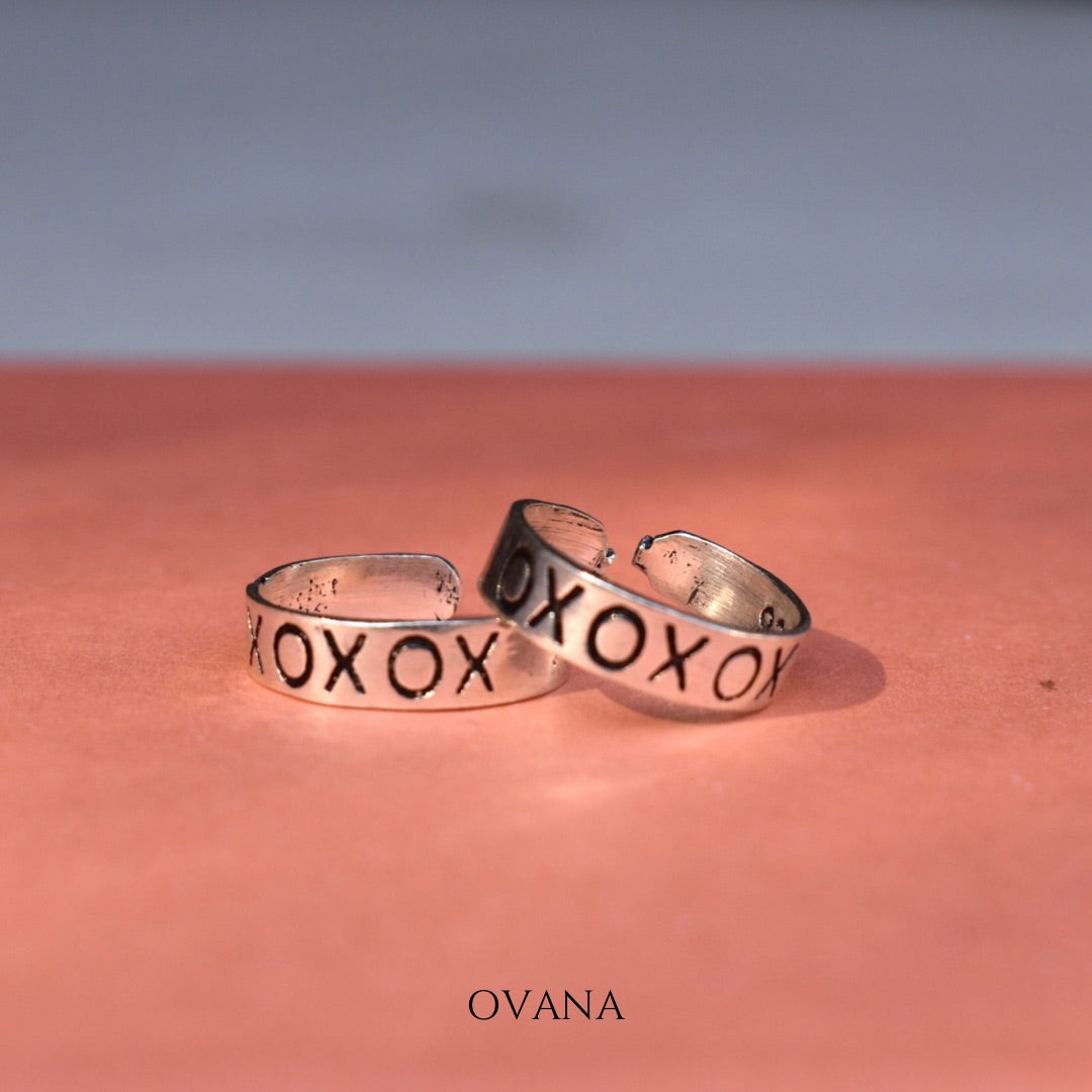 Silver XOXO Toe Ring
