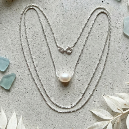 Freshwater Pearl Pendant with Chain
